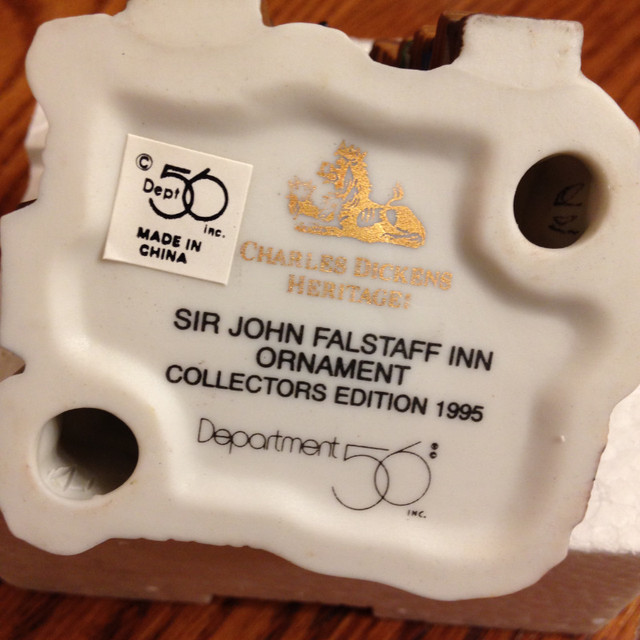 DEPART 56 - DICKENS VILLAGE ORNAMENT - SIR JOHN FALSTAFF INN in Arts & Collectibles in Markham / York Region - Image 4