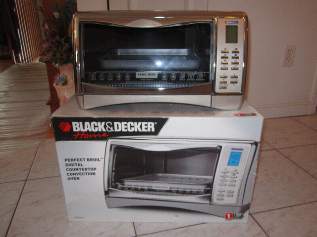 FOUR CONVECTION NUMERIQUE--1500 WATTS NEUF--BLACK DECKER in Other in Sherbrooke
