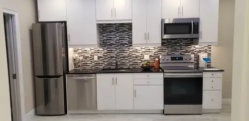 Available now – beautiful and fully private 1-bedroom basement apartment! ✔️ Private entrance ✔️ Spa...