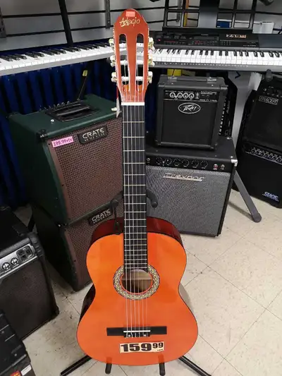 Petite Guitare classique, View more
