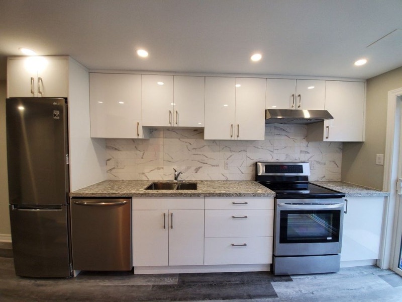 1 Bed 1 Bath Apartment with Private Backyard Long Term Rentals