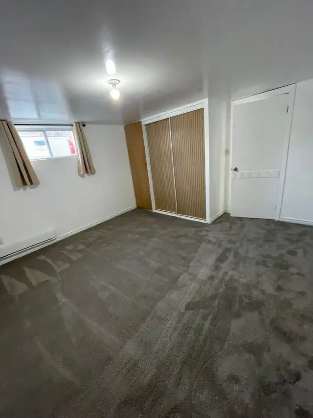 One Walkout Basement Apartment for Rent in Long Term Rentals in City of Toronto - Image 8