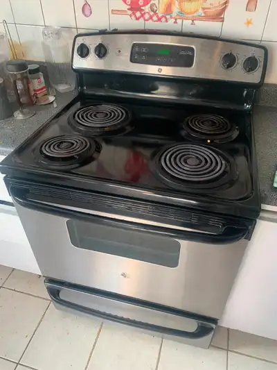 Réfrigérateur, Cuisinière, Laveuse, View more