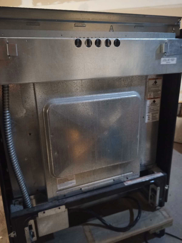 Used Kitchen Aid stove  in Stoves, Ovens & Ranges in Markham / York Region - Image 4