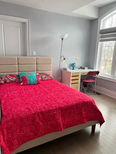 A room is available for rent in Morning side and Lawrence ave area for female occupants. Private was...