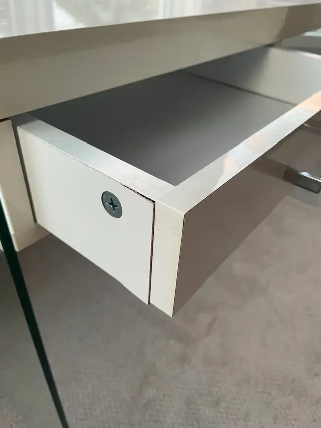 Glass Desk in White in Desks in Ottawa - Image 5