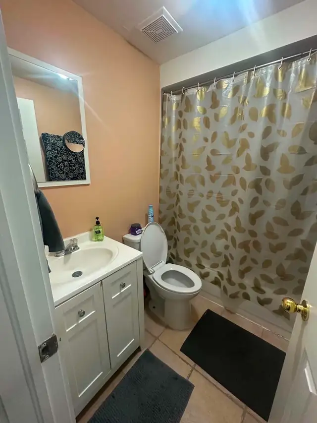 Female furnish room in the upper house, Brampton | Long Term Rentals ...