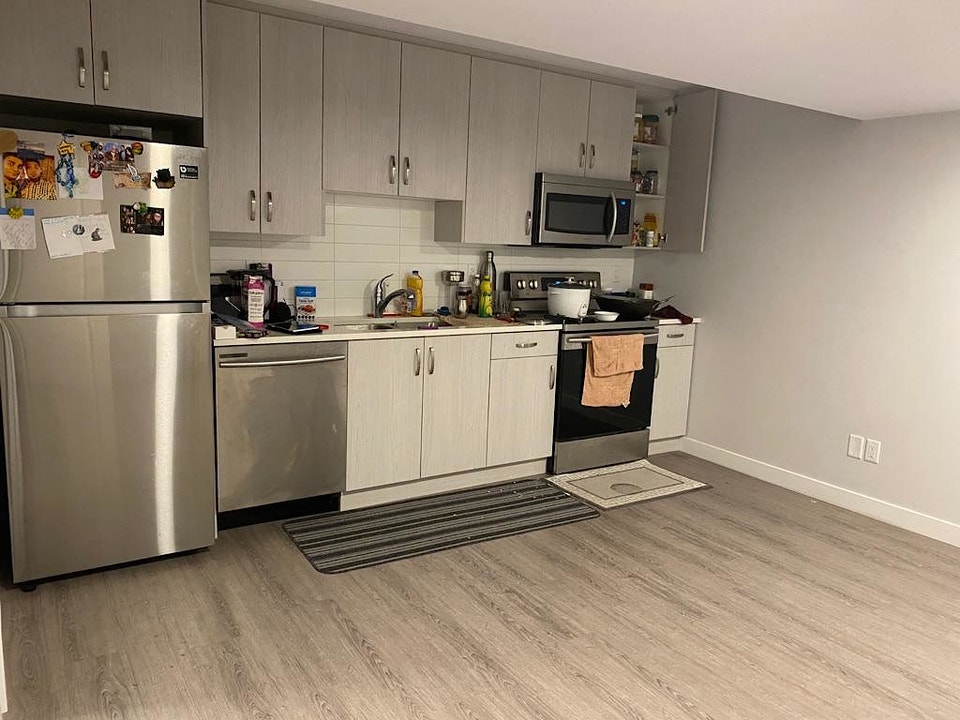 Excellent Location 2 Bedroom Legal Basement suite at great price 4
