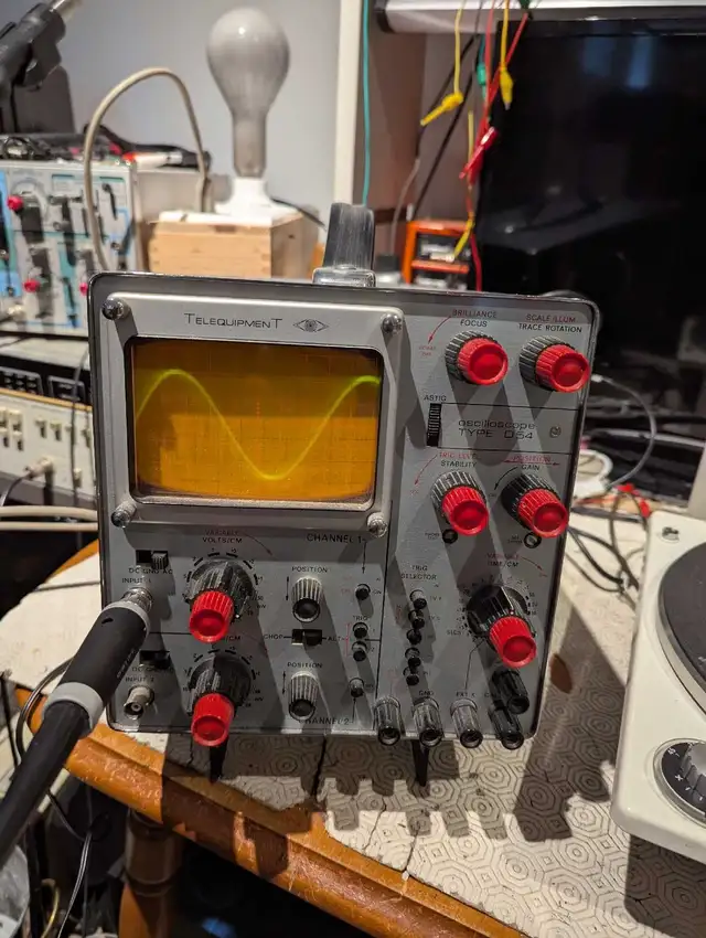 Telequipment D54 analogue oscilloscope