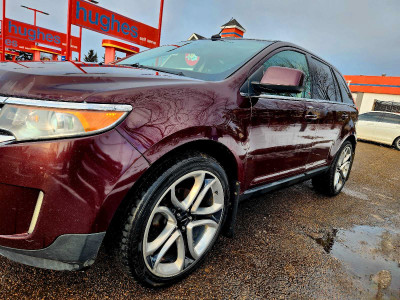 Very clean 2011 ford edge low mileage 164000 km 