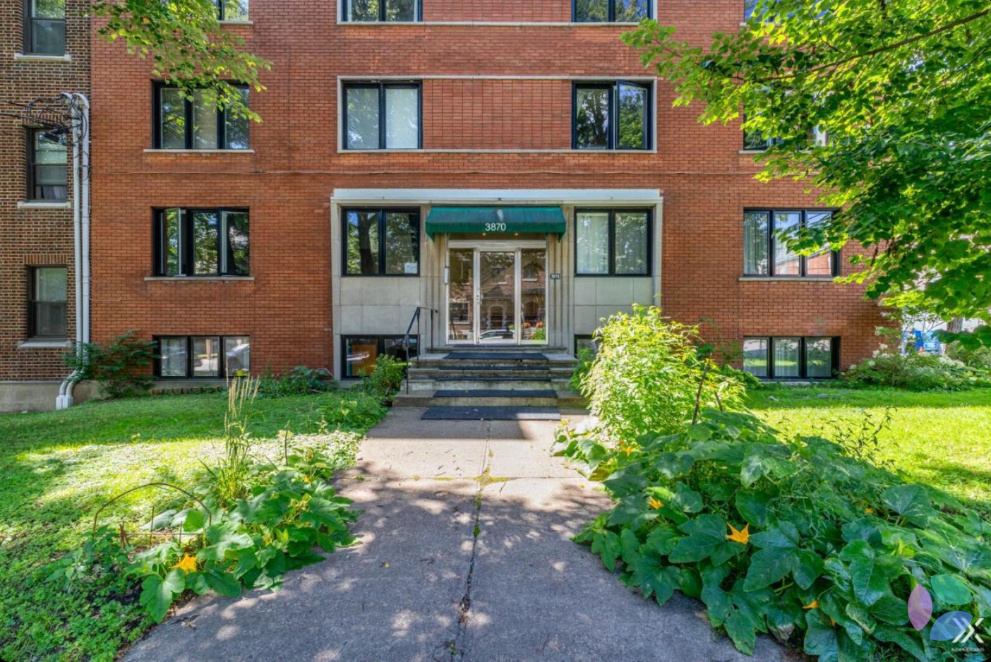 Condo NDG — photo 1