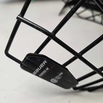 Black Bauer FM550 M Senior Medium Hockey Helmet Cage, View more