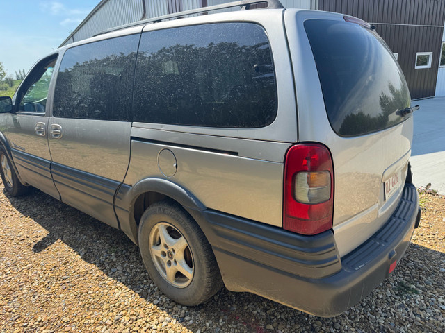 2005 Pontiac Montana Minivan in Cars & Trucks in Strathcona County - Image 4