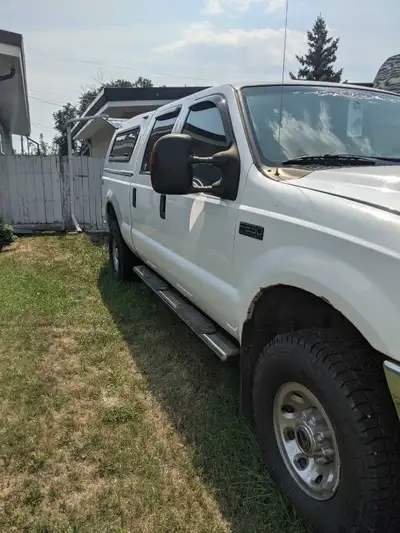 2004 Ford F-250 super duty clean lots of new parts, tires have over 90% tread left, new parts includ...