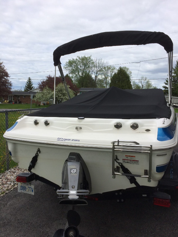 Larson Bow Rider for sale - great condition in Powerboats & Motorboats in Ottawa - Image 3