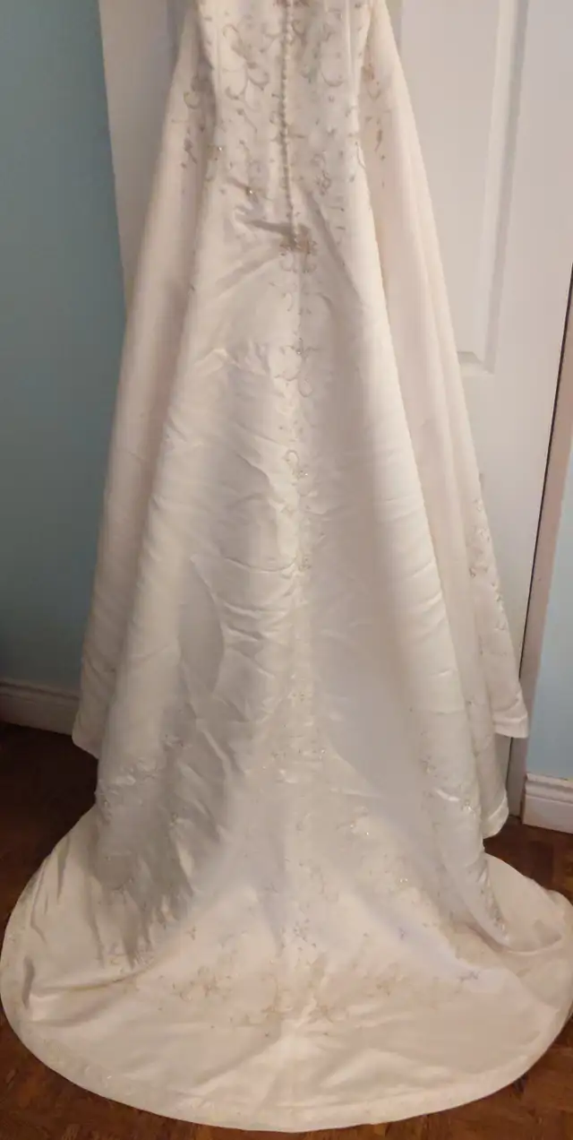 Wedding dress64556777568387124