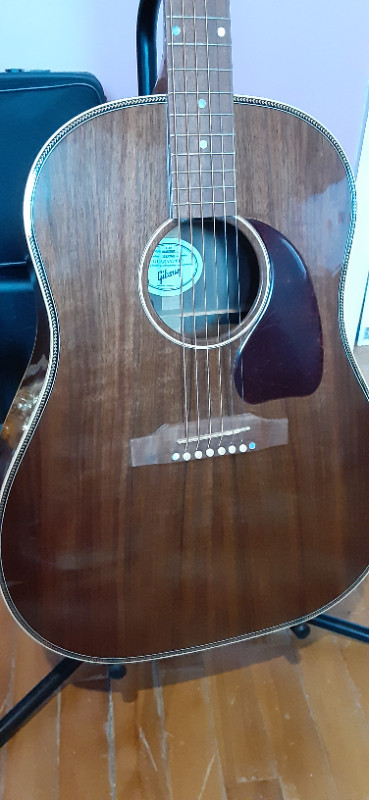 Gibson acoustic guitars deals kijiji