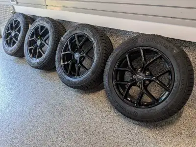 À vendre: un super beau ensemble de mags RWC Sport optimisés pour Honda et pneus d'hiver incluant: -...