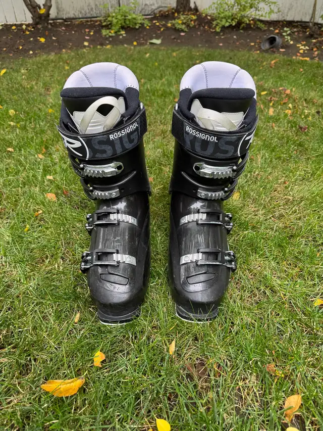Rossignol ski boots size 27.5 in Ski in Calgary - Image 7