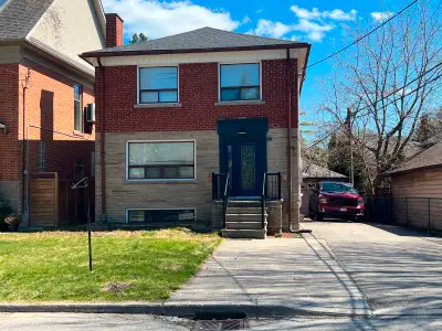 Spacious 4+1 Bedroom Home in Prime Bloor West Village/Swansea