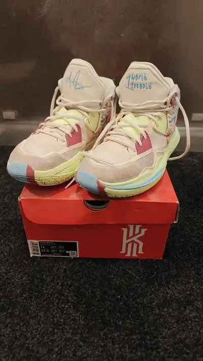 Kyrie Infinity 8 - US 11 Mens, View more