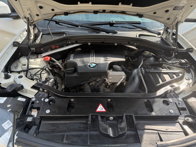 BMW x3 2015 X28i 4 wheel drive in Cars & Trucks in Mississauga / Peel Region - Image 3