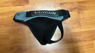 Gardien But: Support athlétique avec coquille Vaughn V5 Jr $20, View more