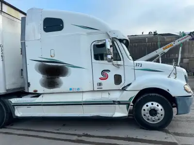 FREIGHTLINER COLUMBIA 2006. KILOMETRES 2042522 . ENGINE DETROIT 12.7 60 SERIES EVERYDAY RUNNING TO U...