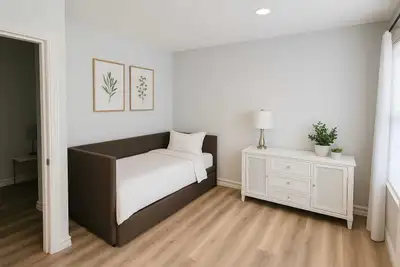 furnished room for rent