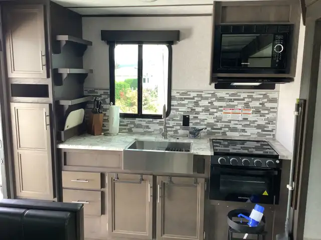 2021 Aspen Trail 27’ Travel Trailer in Travel Trailers & Campers in Chilliwack - Image 5