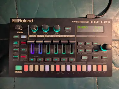 Roland TR-6S Drum Machine, View more