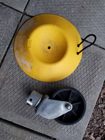 Trailer wheel and base