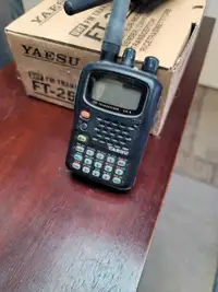 Yaesu Vx-5 dual band ham radio
