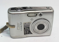 Nikon CoolPix L10 5.0 MP Digital Camera - Silver