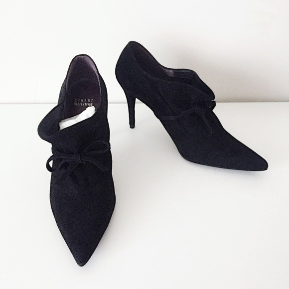 Women's Shoes - Stuart Weitzman Suede Pointed Toe Heels (Size 9) in Women's - Shoes in City of Toronto
