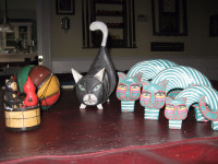 5 Wooden Cats- a set of 3 Nesting- Balloon Cat - Mail Holder Cat