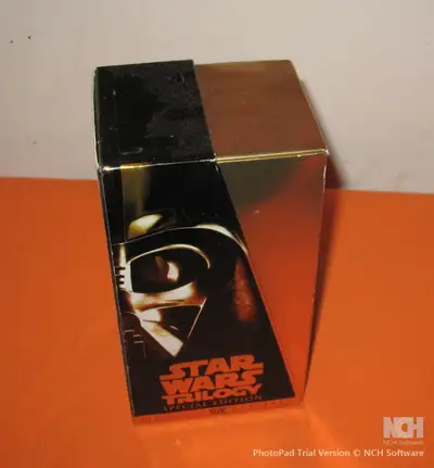 Vintage VHS Star Wars Trilogy SPECIAL EDITION Gold -Three 1.30min. Movies. // Star Wars Spec. Edit....