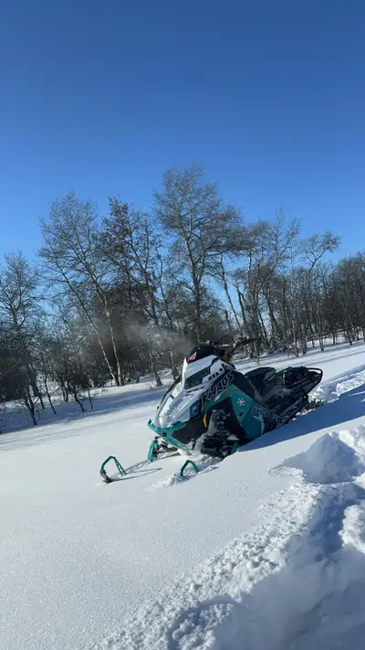 2023 Polaris Khaos 850 non turbo forsale. In great condition. Just over 1000km on it. Won’t have tim...