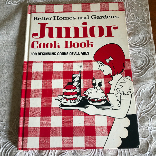 Vintage 1972 Better Homes & Gardens Junior Cook Book in Other in Ottawa
