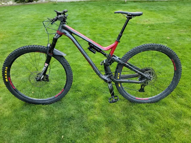 2019 Commencal Meta TR 29 Race (Large) in Mountain in Calgary - Image 4