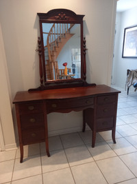 Mahogany dresser and one bedside table
