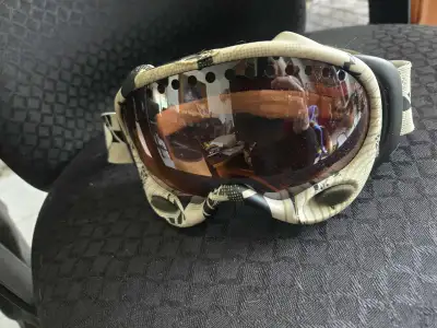 LUNETTES DE SKIS VTT OU AUTRE  20$ EN BONNE CONDITION, View more