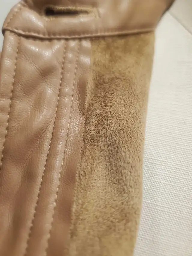 Zara Small Faux Leather Jacket With Belt in Women's - Tops & Outerwear in City of Toronto - Image 4