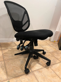 Staples Office Chair with broken base - FREE