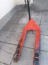 Pallet jack  works great 350 obo