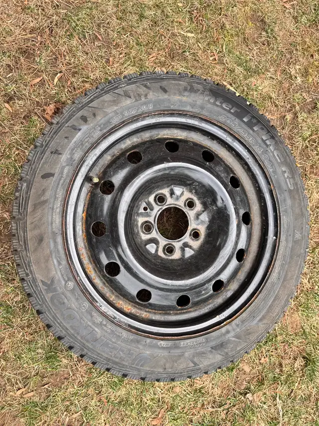 Used Winter Tire and Rim 205/55R 16 in Tires & Rims in Mississauga / Peel Region - Image 2