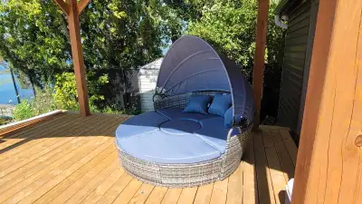 Outdoor bed with canopy 