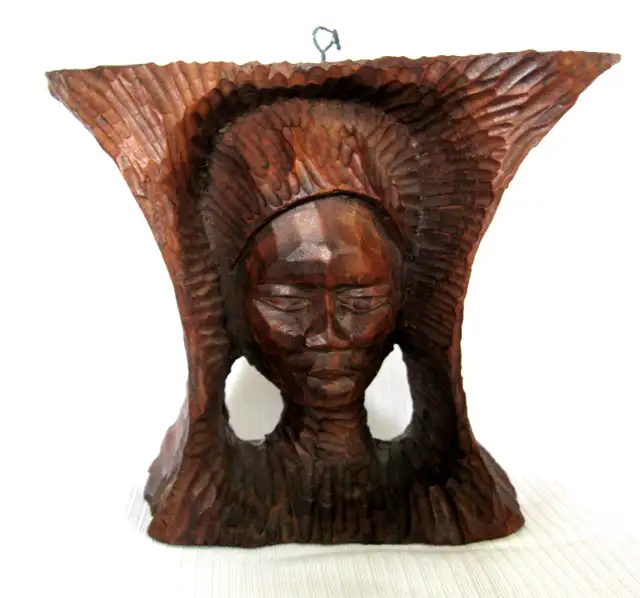 SCULPTURE HAITIENNE VINTAGE 1960s signer  "MARCELIN DECEMBRE" in Arts & Collectibles in West Island - Image 2