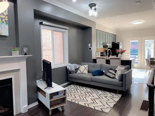 Furnished Bedroom – 10 Min Walk to Warden Station in Room Rentals & Roommates in City of Toronto - Image 8