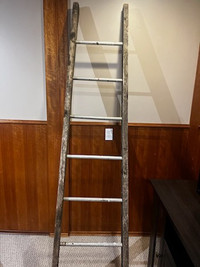 Vintage Apple ladder/ quilt ladder. -wood and metal